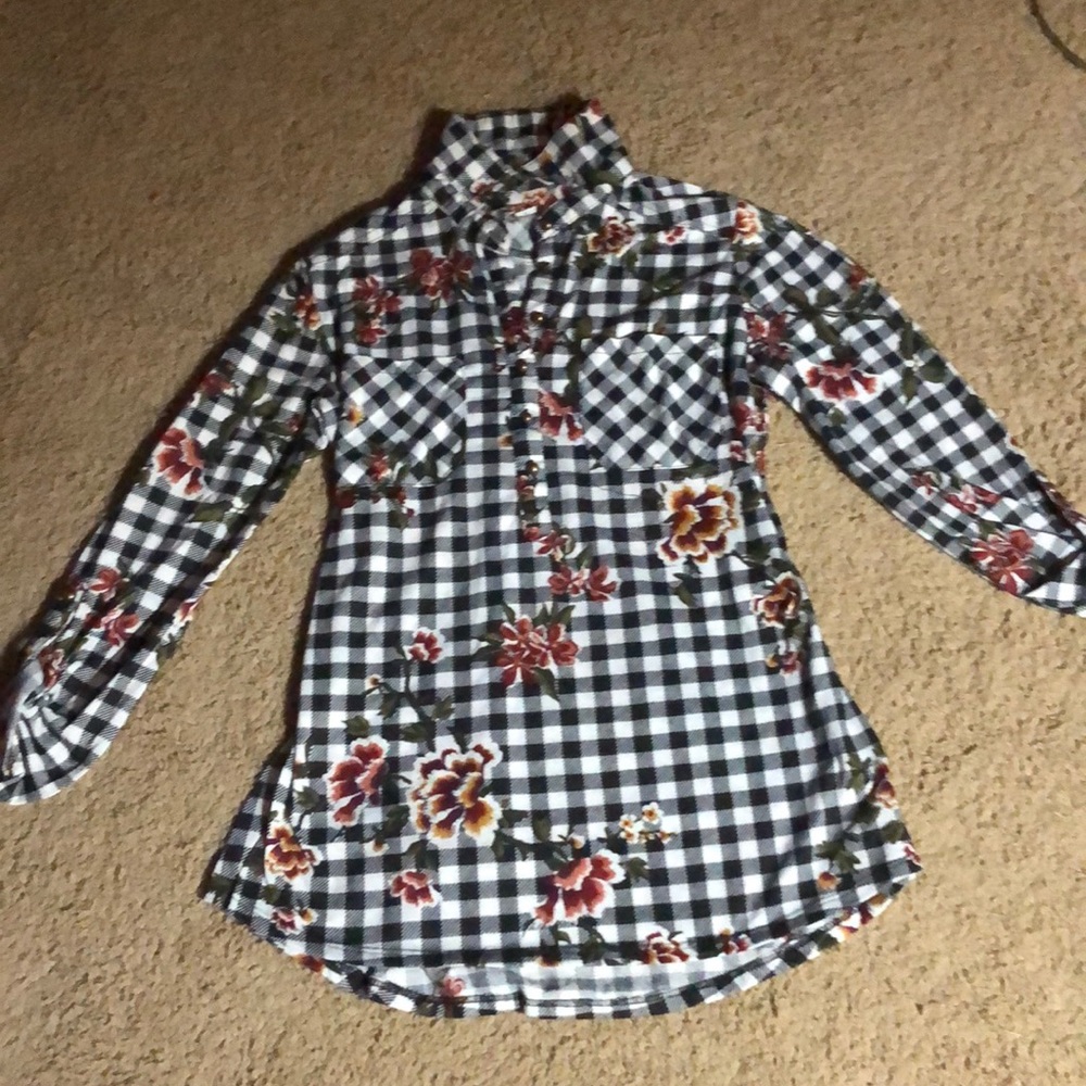 White and black floral flannel